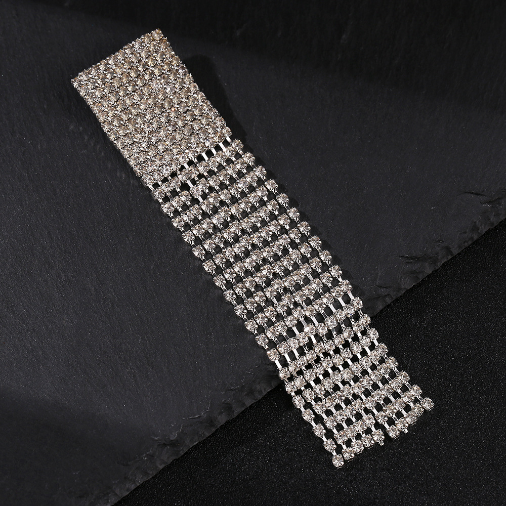 Self-owned brand super sparkle personality Xiaoxiang elegant tassel brooch, versatile and elegant bow oil drip brooch, women's full diamond jewelry, elegant tassel brooch 001, other accessories Application Scenario