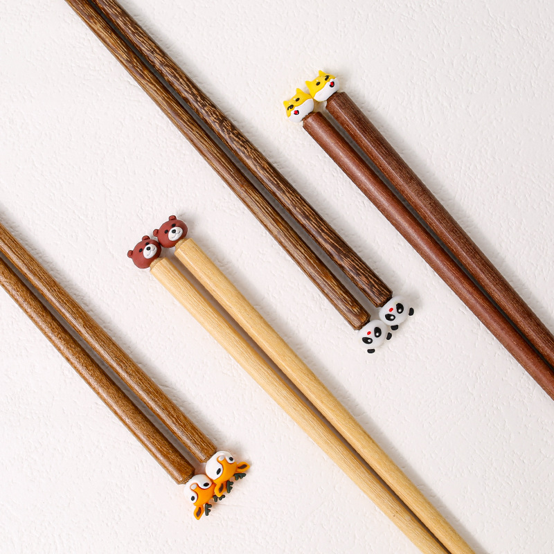 Chicken wing wooden chopsticks, household solid wood, cute cartoon head, anti-slip, quick serving, one chopstick per person, no paint, no wax, wholesale details Picture