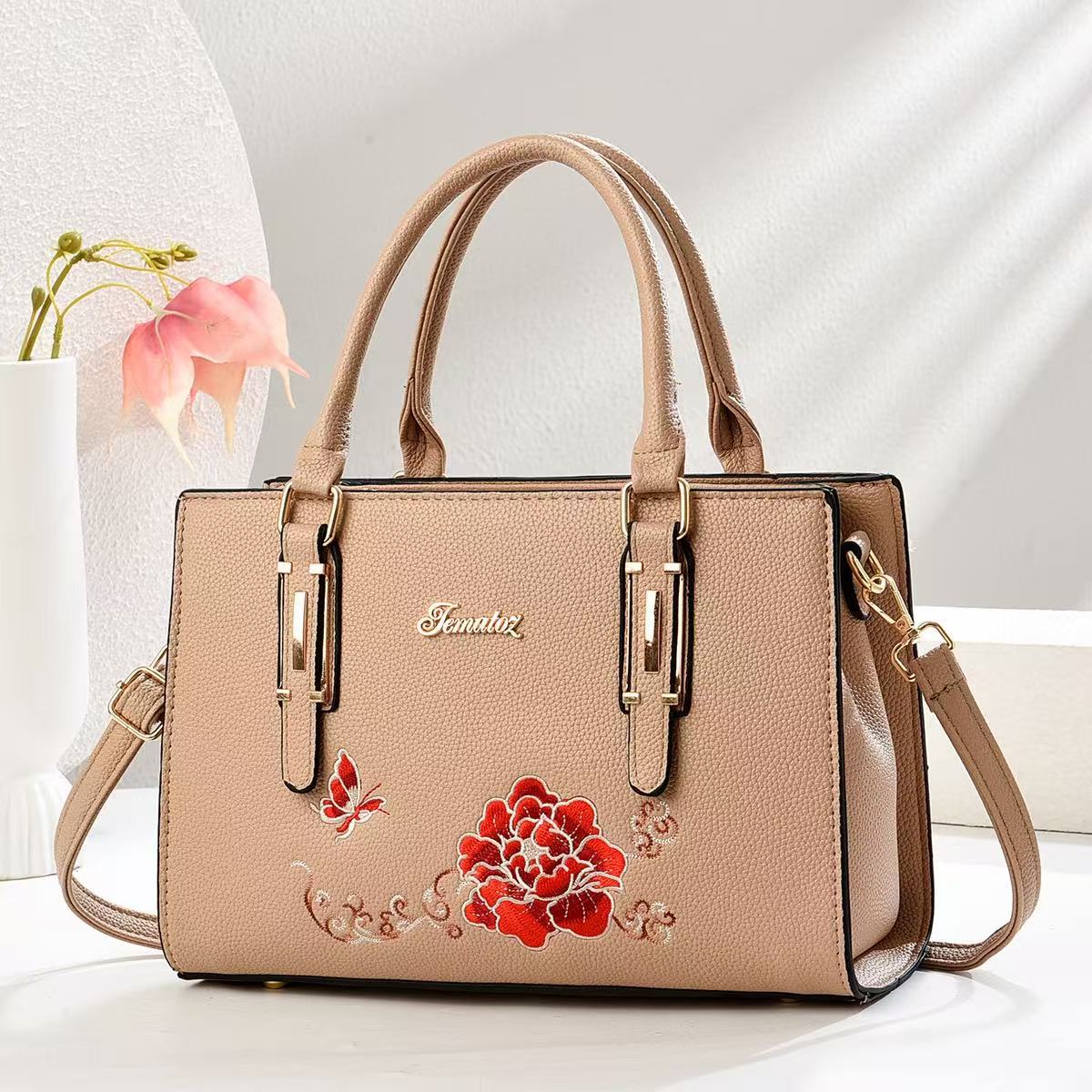 Light luxury embroidered bag, high-quality texture, new single-shoulder crossbody handbag, high-end and elegant, bride's wedding bag, mother's bag Application Scenario