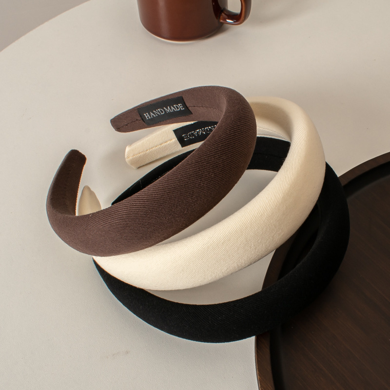 Milk tea and coffee-colored headbands, fashionable sponge hair bands, high top hairpins, girl's twisted pearl hair bands, Japanese and Korean hair accessories details Picture