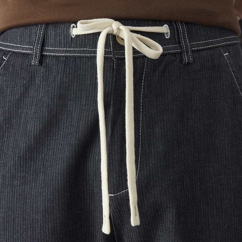 男士牛仔裤实物图