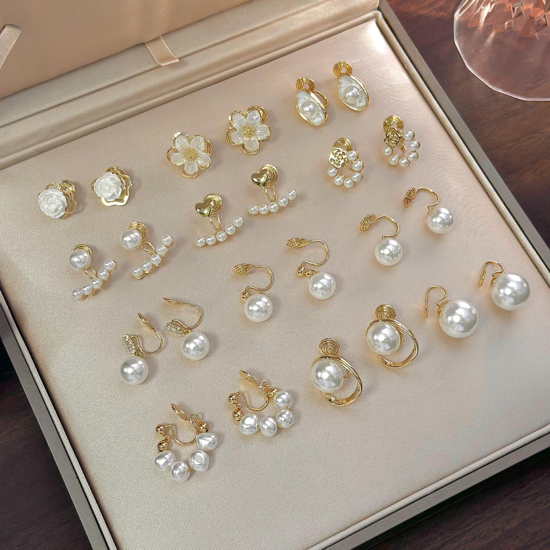 Mosquito-repellent coil ear clips, no ear holes, ins style, no harm to ears, internet-famous earrings, women's fashionable and elegant, versatile earrings wholesale Specification image
