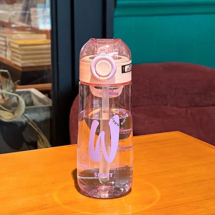 Hot-selling straw cup, simple lock buckle with handle scale, transparent and shock-resistant plastic water bottle, portable water cup for students to work Specification drawing