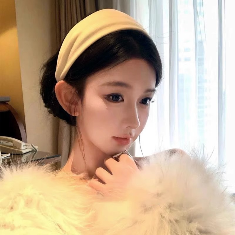 French-style popular hairband, wide-edge retro autumn and winter women's headwear, versatile solid-color fabric headband, Dongdaemun hair accessory details Picture