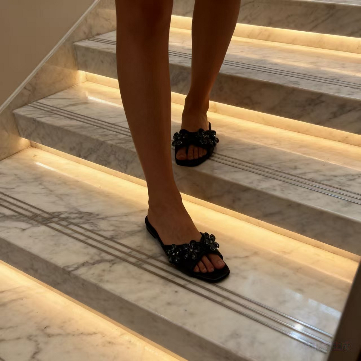 2026夏季新款时尚非洲平底女拖鞋一字女拖跨境专供slippers shoes详情8