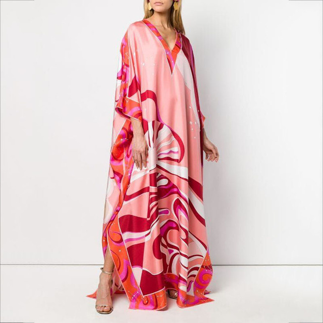 Summer 2024 new women's long robe, loose, casual and fashionable printed V-neck long skirt, vacation-style dress Application Scenario
