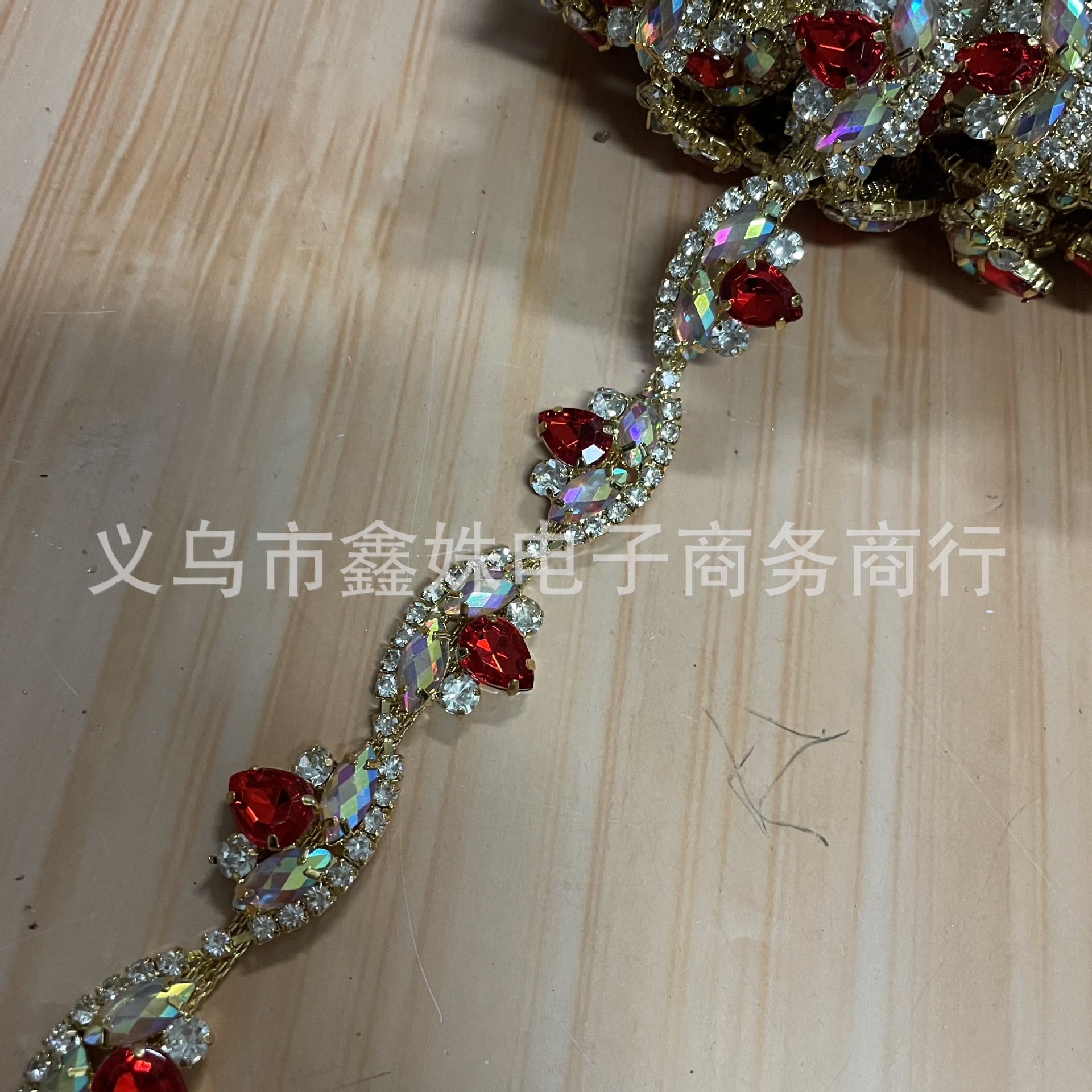 New style of dress accessories with beaded stitching, applique and diamond patterns Item Picture