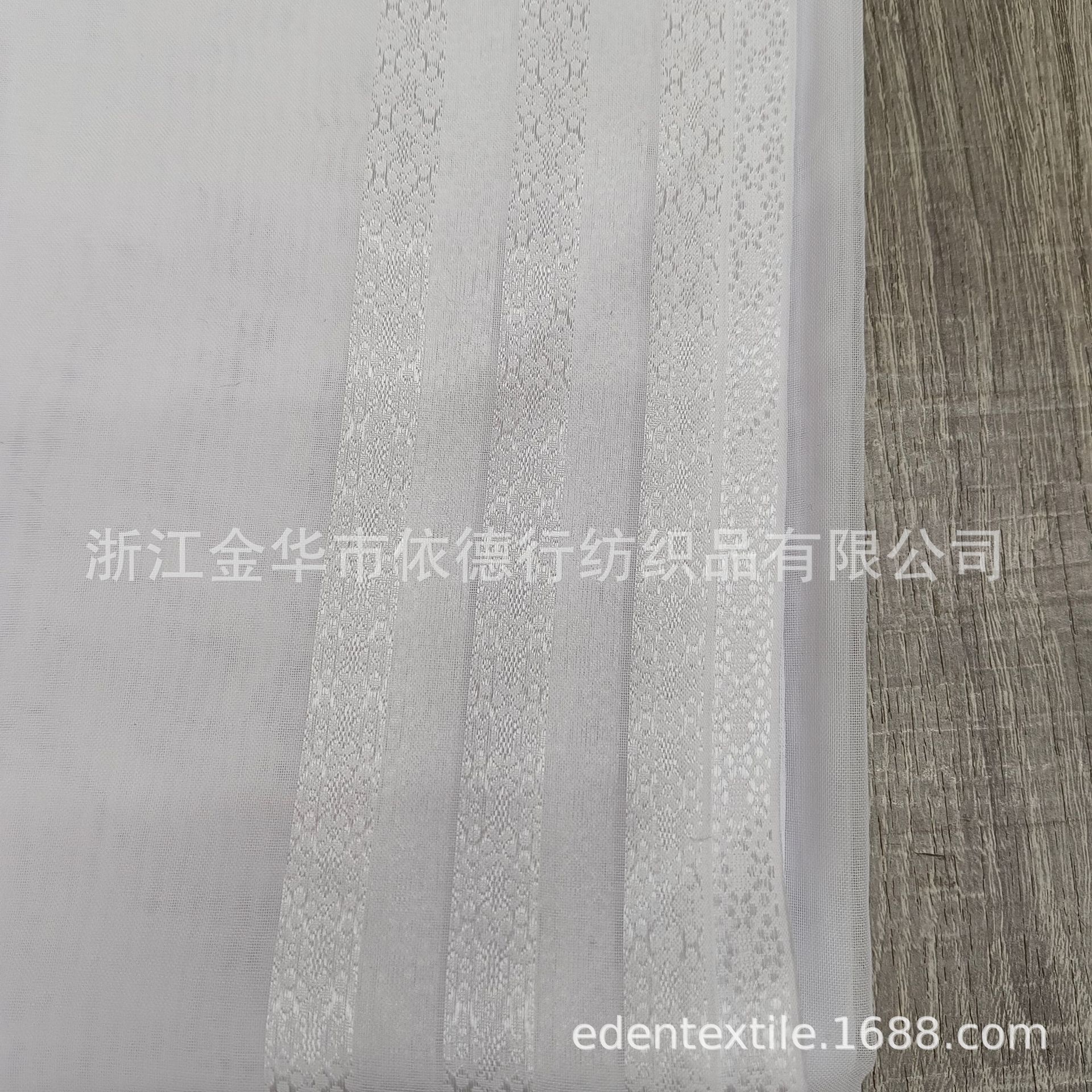 New long white headscarf, high-definition, strong twist jacquard scarf, Arab headscarf, Saudi Dubai, Middle East men's manufacturer Application Scenario