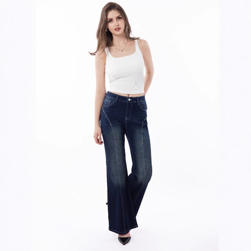 Cross-border 2025 New foreign trade European and American women's clothing, retro loose slightly flared jeans, women's casual and versatile floor-length pants Application Scenario