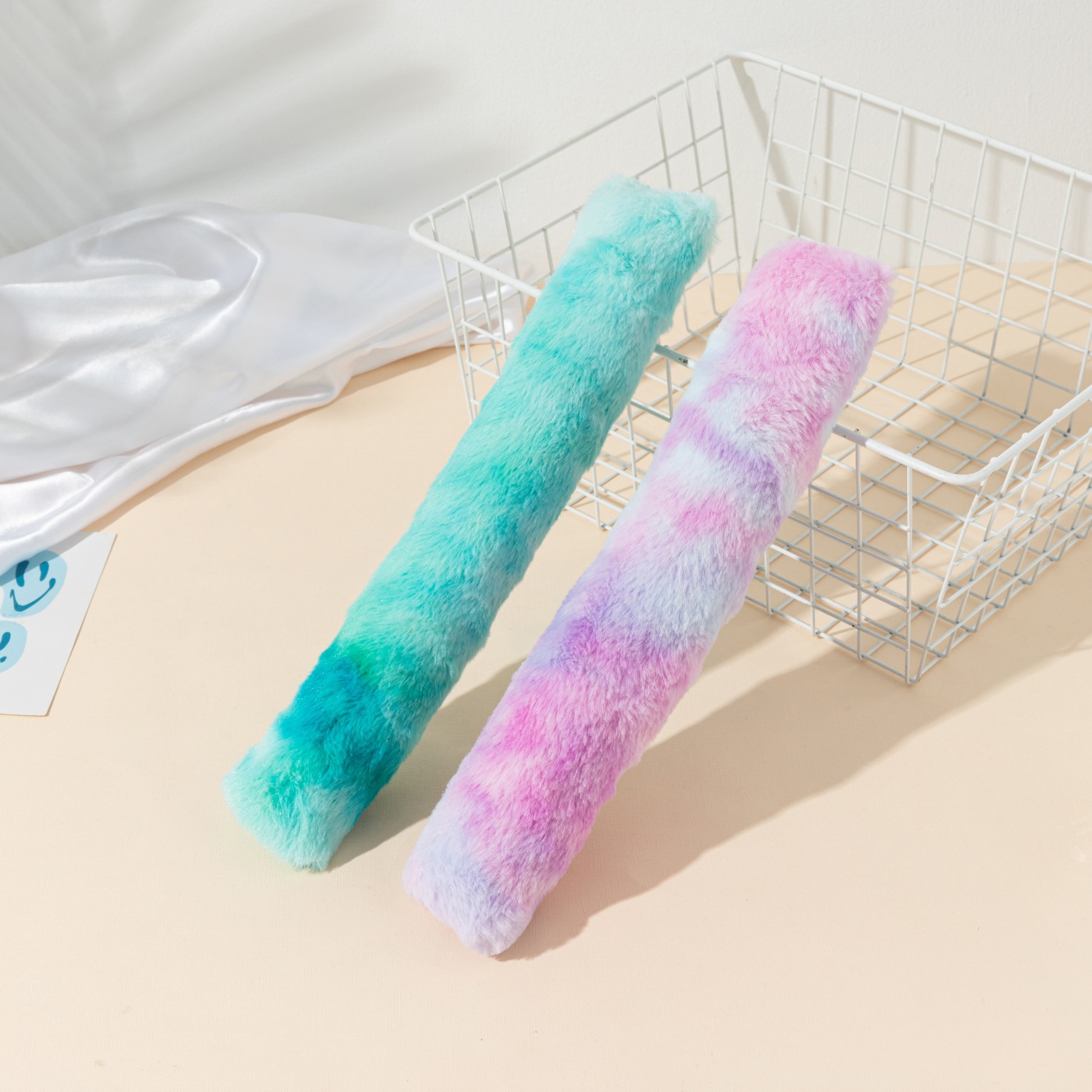 Amazon's best-selling short plush strip throw pillow with cat grass bag, cat gnawing self-entertainment toy, catnip toy manufacturer details Picture