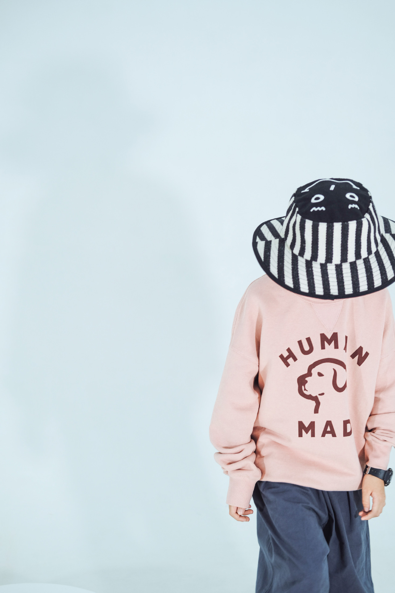 【 In Stock 】2022 Autumn and Winter new children's parent-child wear: Cartoon hoodie with dog pattern, trendy round-neck David jacket Specification image