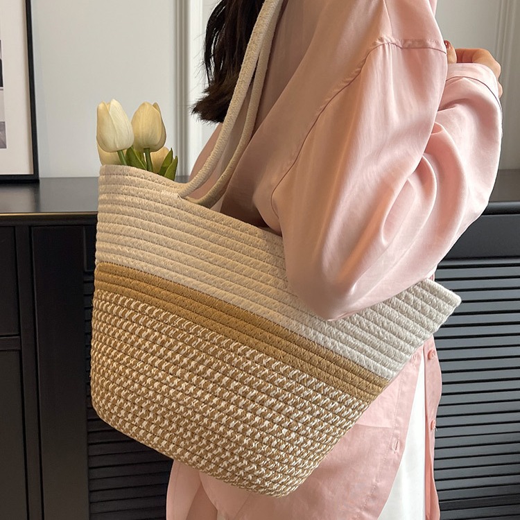 Woven straw bag for women, large capacity 2024 new style vacation beach and beach vegetable basket tote single-shoulder armpit bag details Picture