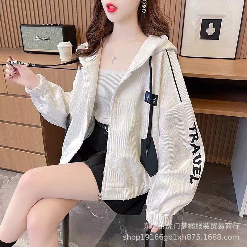 2023 Spring And Autumn New Korean Version Of Women Plus Cashmere Hoodie Women's Large Size Loose Hoodie Wholesale Factory Direct Sales Application Scenario