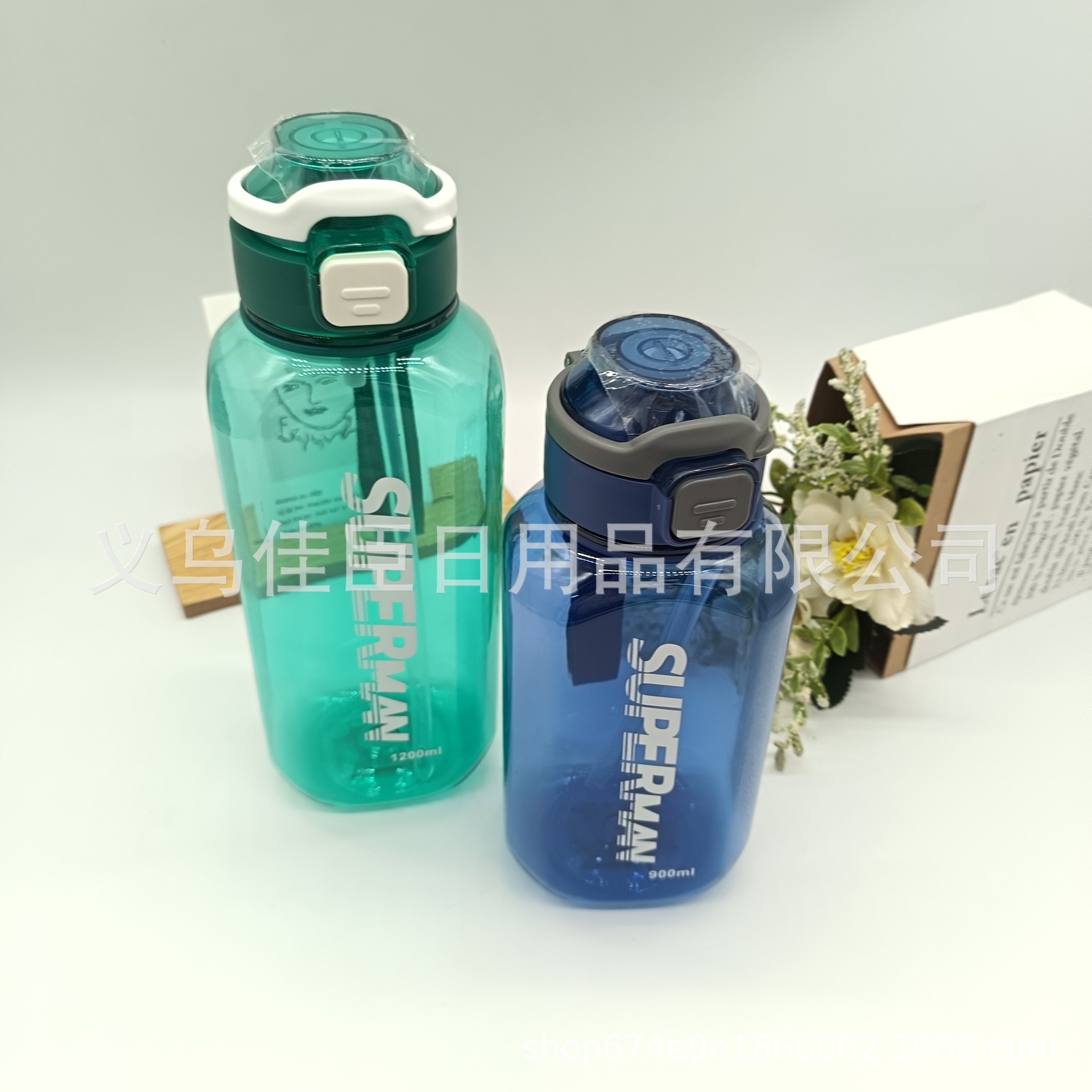 Cross-border best-selling space cup, high appearance level, large capacity, hand-held strap, portable sports water bottle for students and office workers details Picture