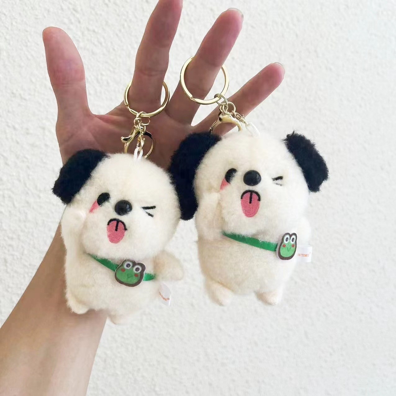 Original, genuine, personalized, cool and mischievous puppy plush pendant, creative girlish heart doll keychain Specification image