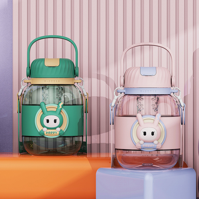 Large-belted cup, children's water cup, summer high appearance level straw cup, large-capacity plastic cup, student sports water bottle, ton ton bucket Application Scenario