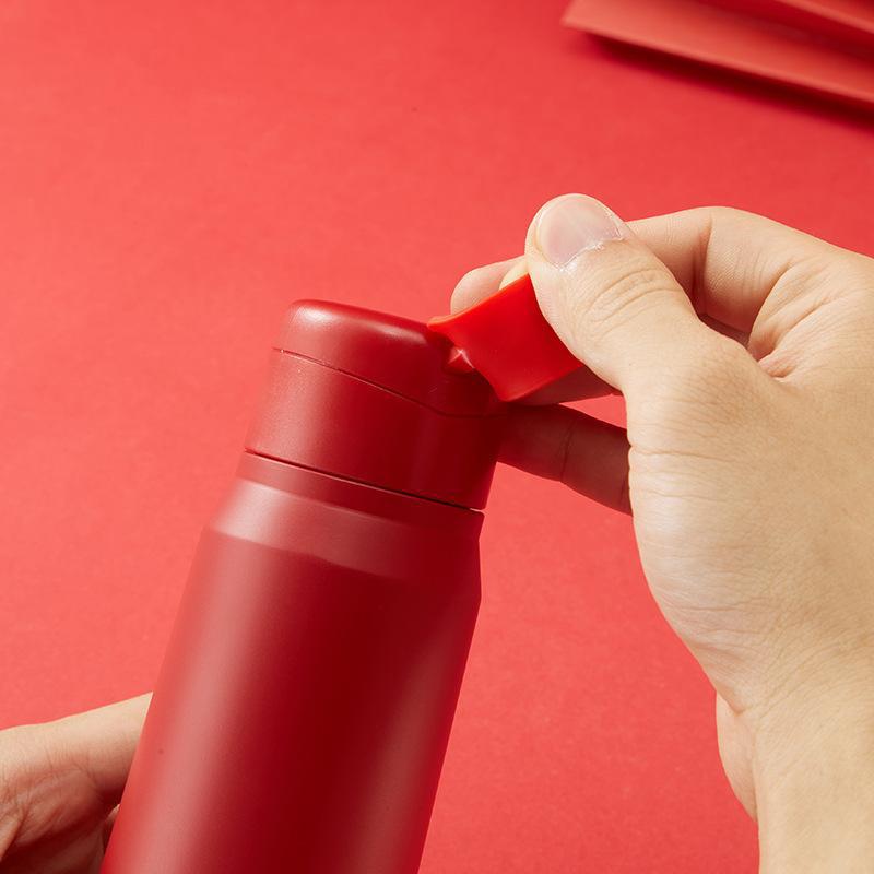 Fresa living thermal tazas estilo de vida chino creativo silicona extraíble con tazas regalo grabado estilo de moda nacional tazas de agua aislantes Application Scenario