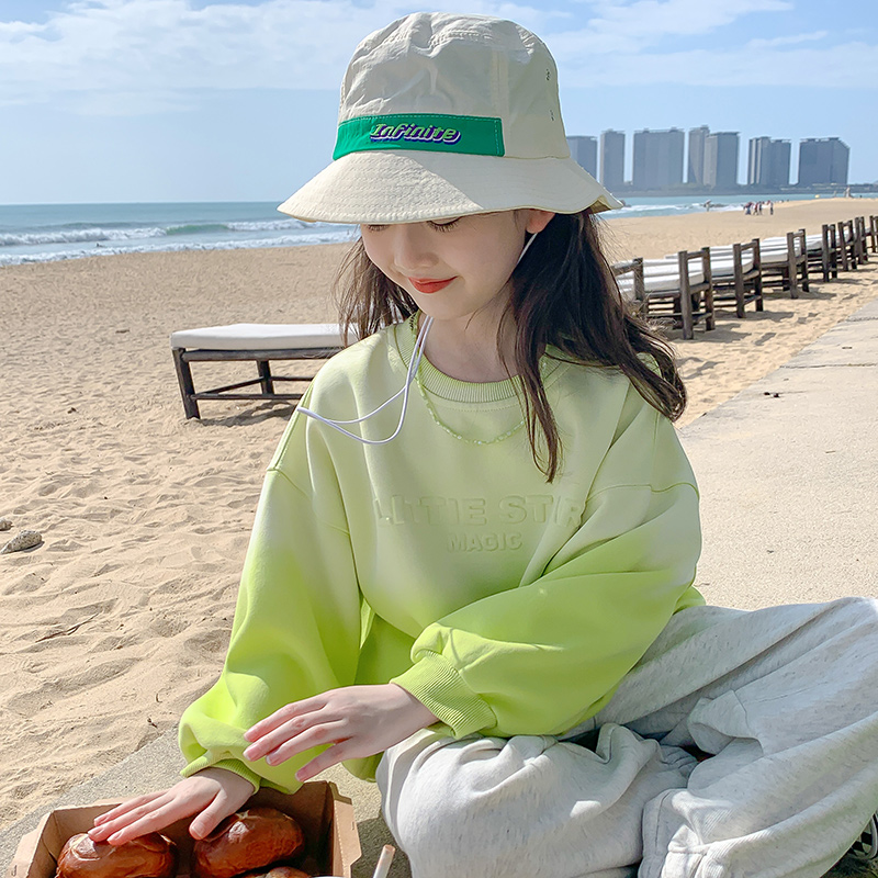 New 2024 stylish girls' hoodie Spring collection, long-sleeved children's spring and autumn style, loose top for little girls Application Scenario