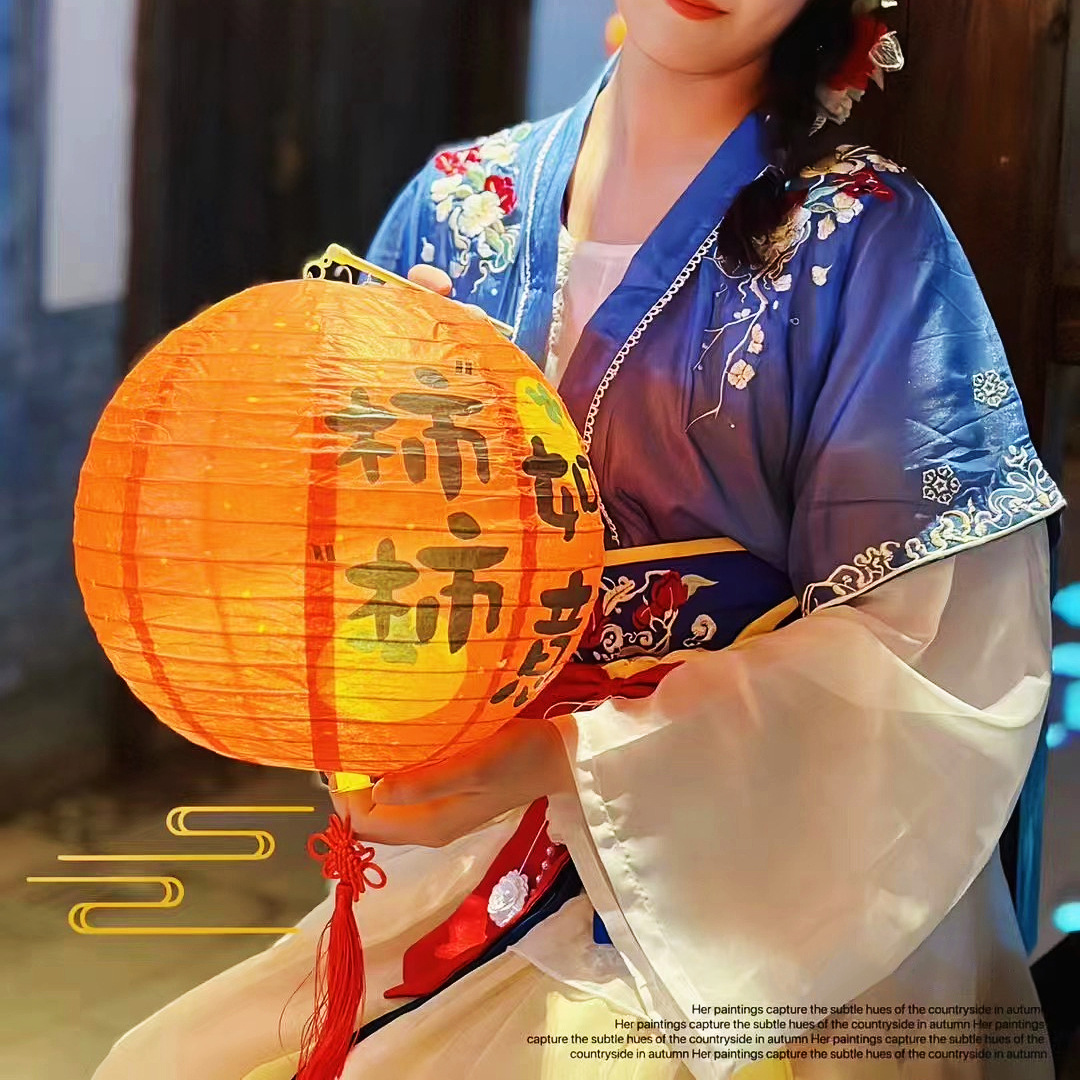 Chinese Ancient Style Lantern Hanfu Photo Hand-Held Paper Lantern Photography Props Red Festive Lantern Wholesale Application Scenario