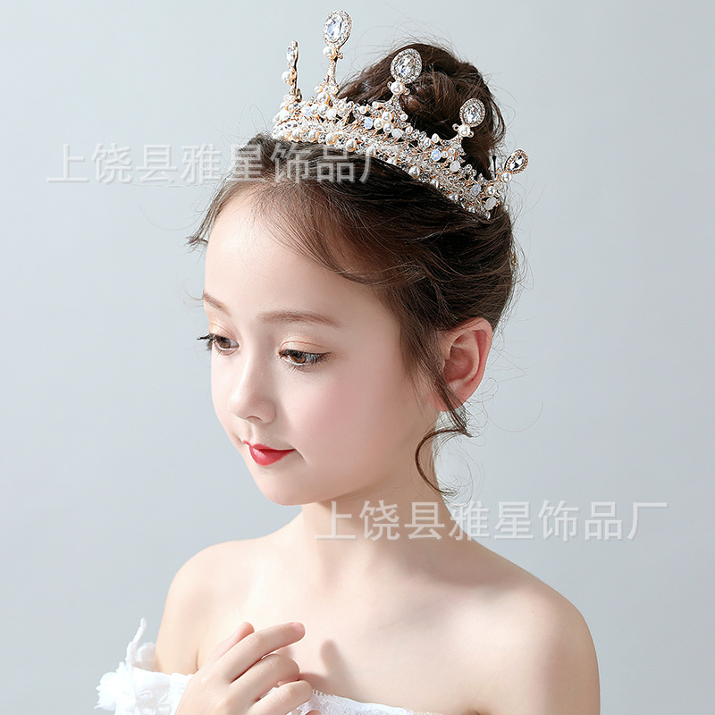Children's crowns, birthday hair bands, girls' crystal hair accessories, gifts, elegant princess headwear, dressing hair accessories, hair bands, crowns Application Scenario