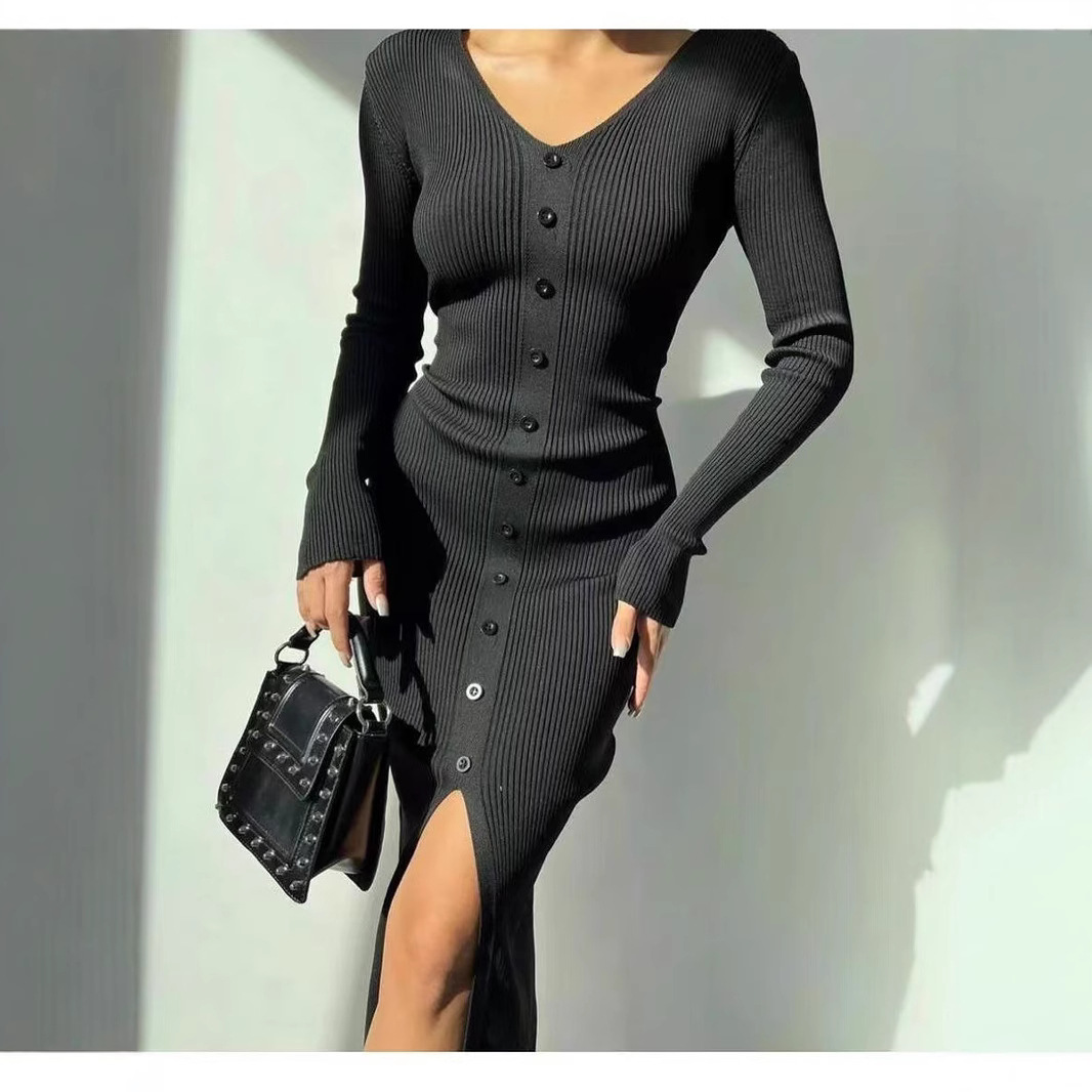 This is a new V-neck mid-length, slimming, slit, single-breasted, knitted, hip-hugging jumpsuit from Europe and America for the autumn and winter of 2025