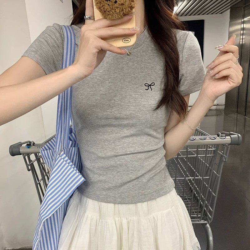 辣妹正肩短袖t恤女夏2024新款显身材纯欲美式紧身短款茶艺风上衣