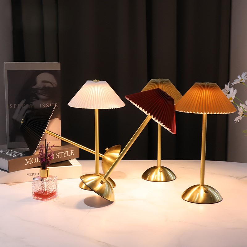 Pleated umbrella-shaped atmosphere small table lamp touch switch small table lamp creative table lamp three color thermostatic dimming Specification drawing