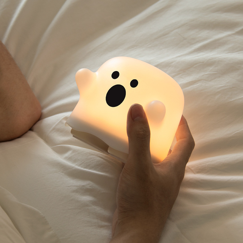 Creative Boo Ghost Nightlight Usb Charging Pat Timing Cute Simple Atmosphere Gift Bedside Companion Sleeping Lamp Application Scenario