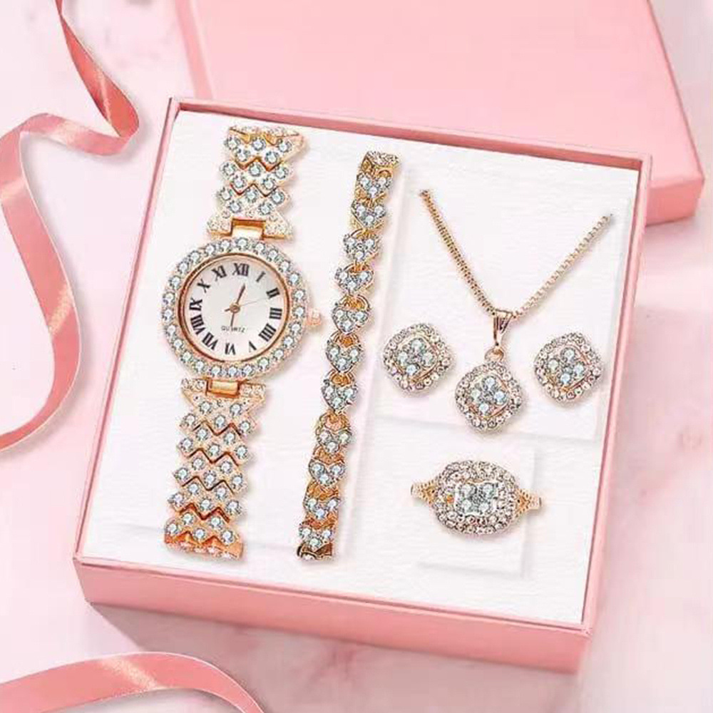 Foreign Trade Explosive Roman Grain Inlaid Diamond Women's Watch Women's Quartz Watch Bracelet Women's Watch Manufacturers In Stock Application Scenario