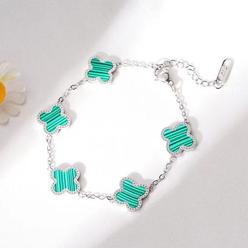 New Four-Leaf Clover Titanium Steel Bracelet Girl Boudoir Light Luxury Ins Niche Design Hand Jewelry Manufacturers Wholesale Item Picture