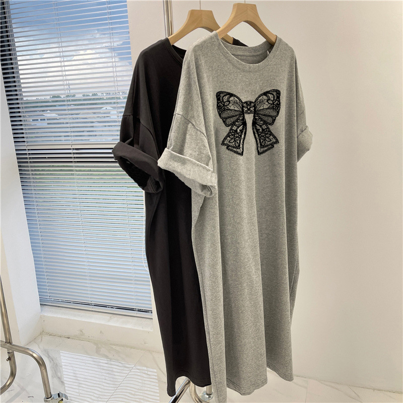 Casual short-sleeved dress for women's summer 2024 new style, mid-length, waist-cinching, slimming and belt-concealing printed T-shirt dress Application Scenario
