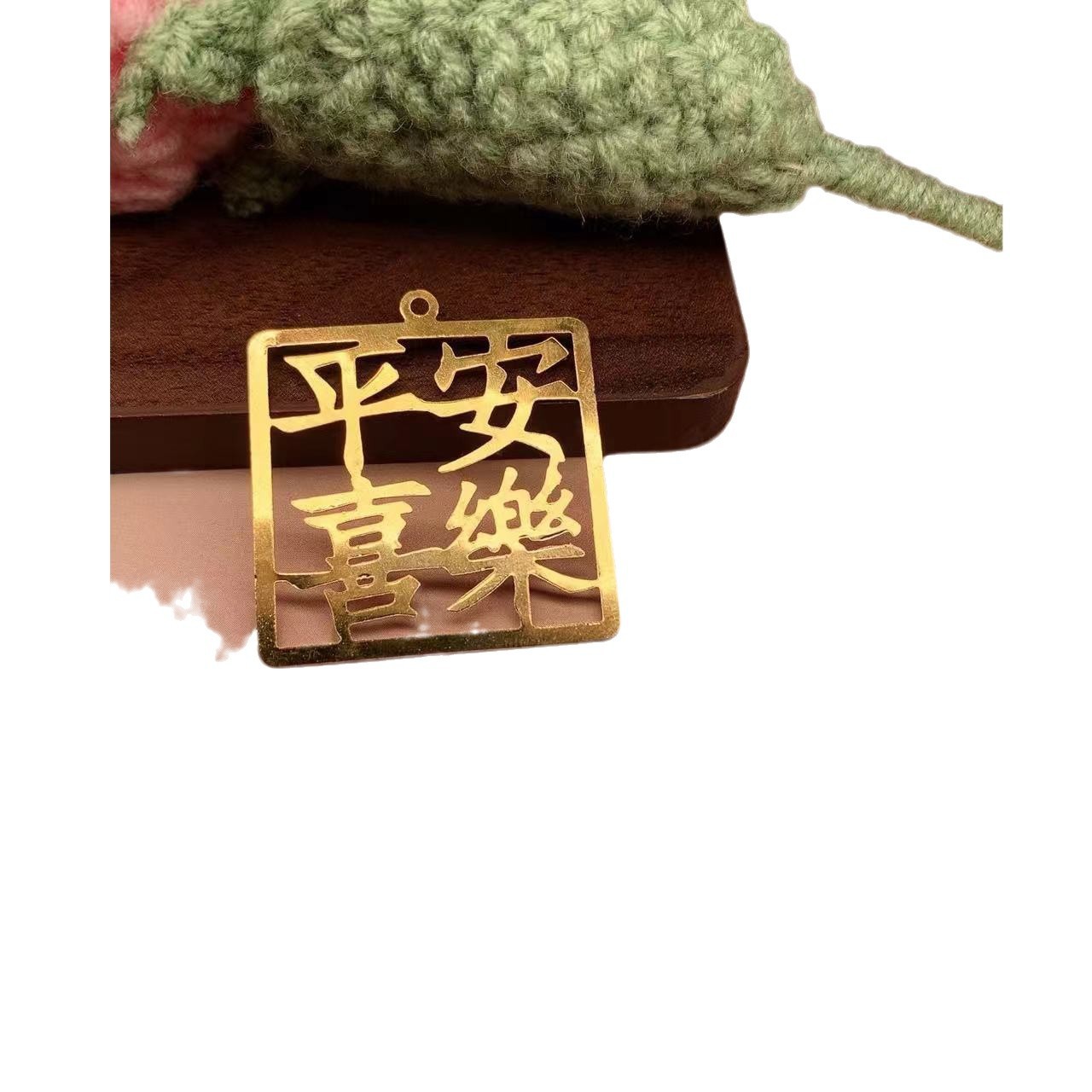 DIY handcrafted hollowed-out lettering pendant patches, peace and joy text blessings, car pendant materials and accessories Item Picture