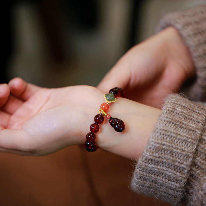 Natural blood Pearl round bead bracelet Ladies Hetian jade four-leaf clover lucky bracelet DIY blood pearl money bag accessories
