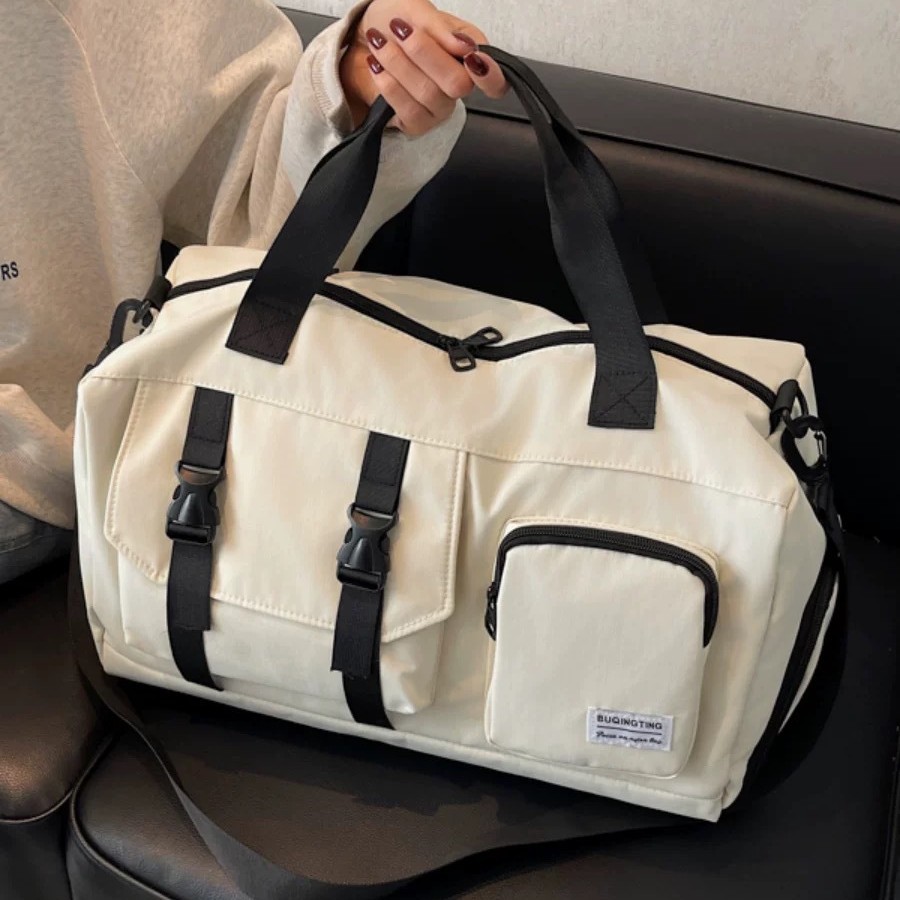 旅行包男款大容量防水行李包手提旅行包男款大容量防水行李包手提