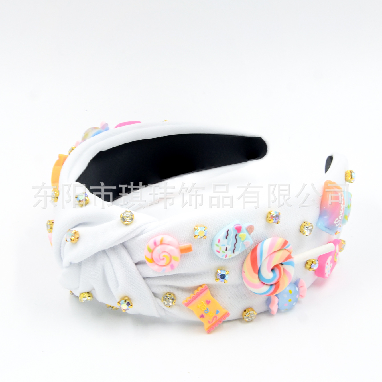 Qiwei Accessories Exclusive cross-border European and American back-to-school season diamond-encrusted hair bands, multi-color candy accessories, sweet and cute high skull top holiday date hair accessories Application Scenario