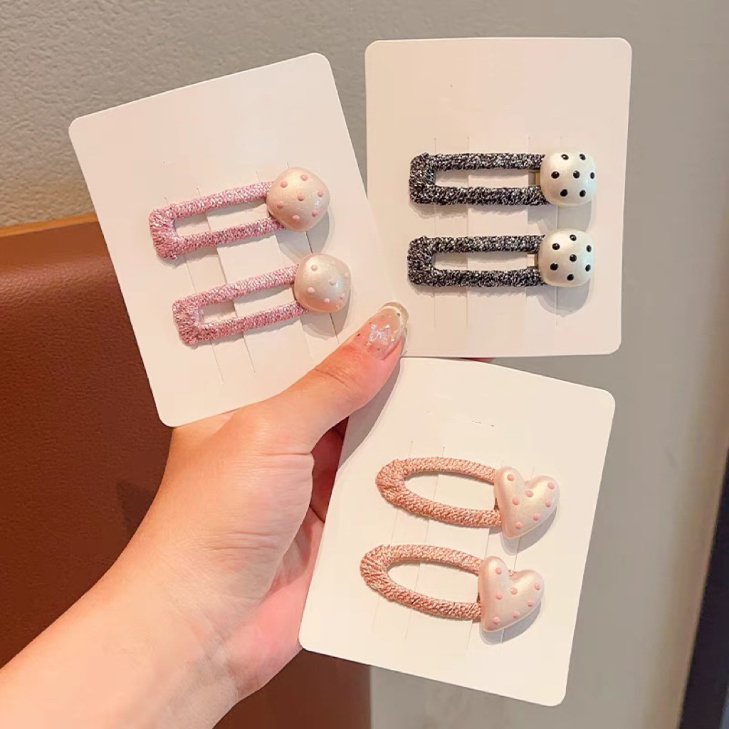 Sweet heart-shaped polka dot hair clips, little girl forehead hair clipping clips that don't damage hair, BB clips, high appearance level, side bangs clips