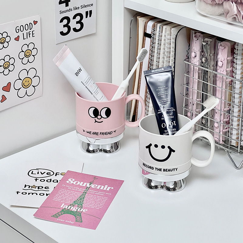 Smiling face cup, plastic washbasin cup, convenient brushing cup, supermarket toothbrush cup, plastic