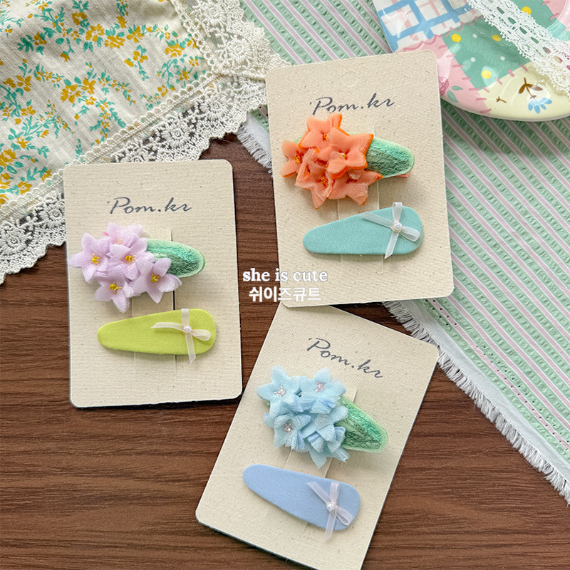 New children's fabric flower hair accessory that won't damage your baby's hair, fully covers the side, girls' bangs, and has a hairpin on the back of the head