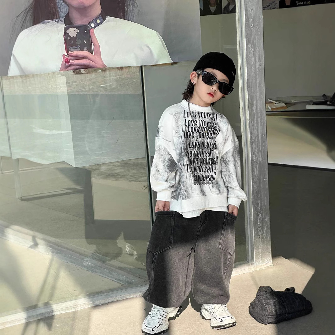 Tracing back to the new spring 2025 tie-dyed hoodie for boys and children, the Korean-style fashionable and versatile hooded top is cool and trendy details Picture