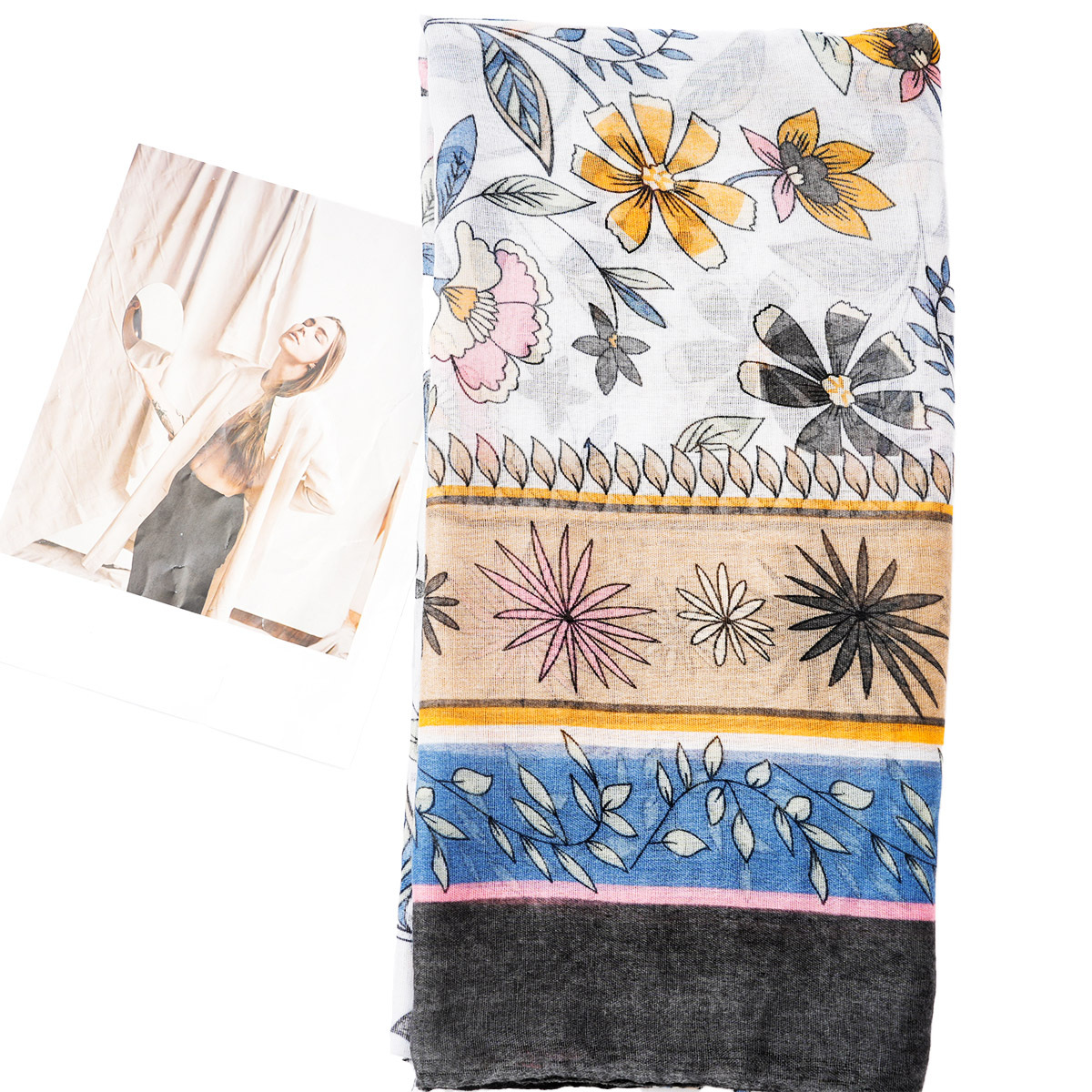 Factory Direct Sales Multi-Color Flower Striped Print Fashion Balinese Yarn Comfortable Casual Scarf Shawl Women Application Scenario