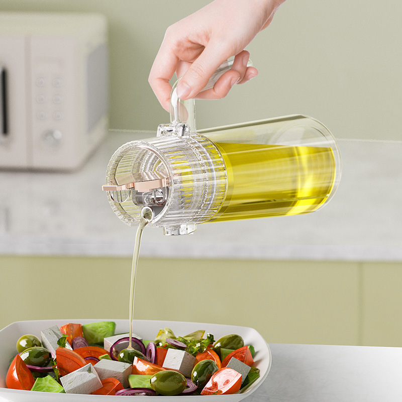Automatic opening and closing glass oil pot Household kitchen leakproof sealed oil pot pot large capacity soy sauce oil filling bottle Application Scenario
