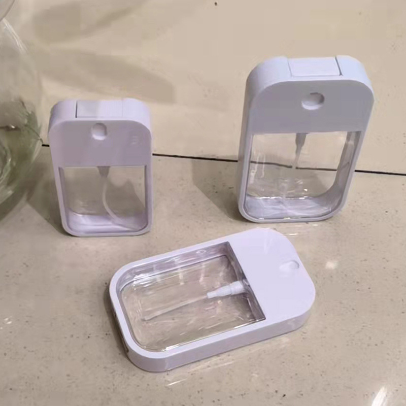 Apple Perfume Card Spray Bottle Sterilized Alcohol Spray Bottle Cosmetics Portable Dispenser Bottle Application Scenario