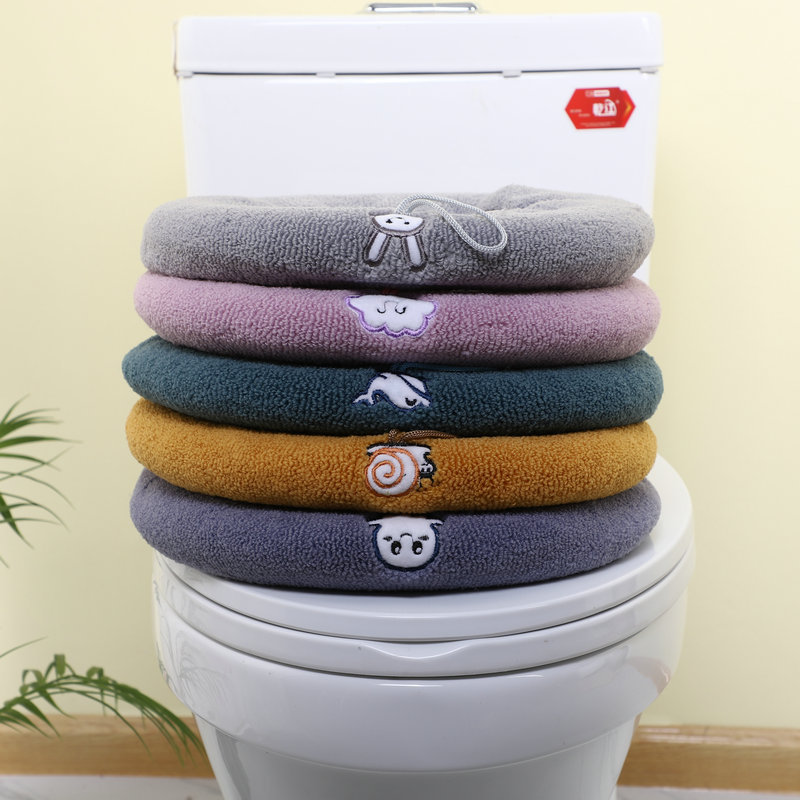Simple Creative Embroidery Polyester Seat Cushion Handle Thick Toilet Cover New Solid Color Knitted Toilet Seat Cushion Wholesale details Picture