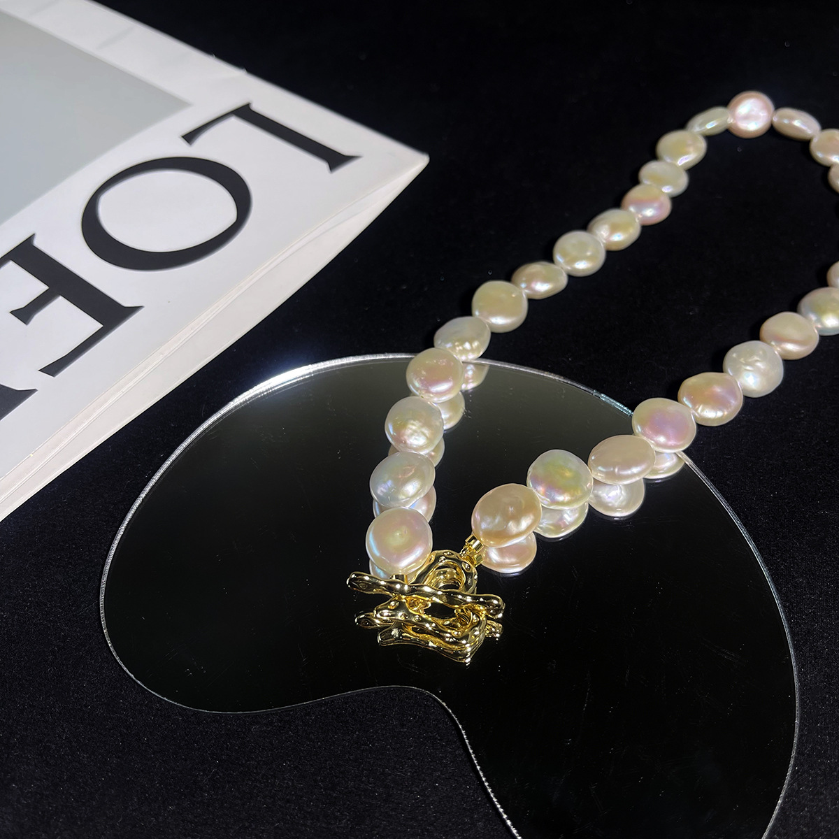 Light luxury, niche Baroque, irregular-shaped natural freshwater pearl necklace, collarbone chain, high-end and versatile necklace, cold style girl Specification image
