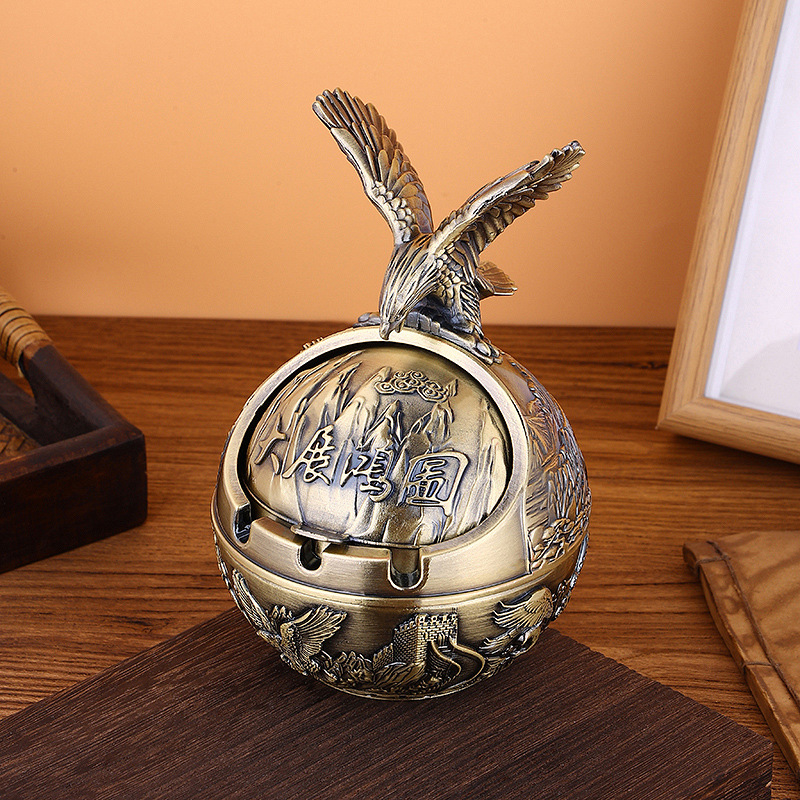 家用烟灰缸实物图