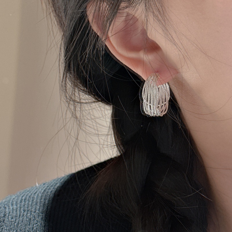 925 sterling silver Korean-style niche design hand-woven glitter earrings, Korean-style retro earrings Specification image