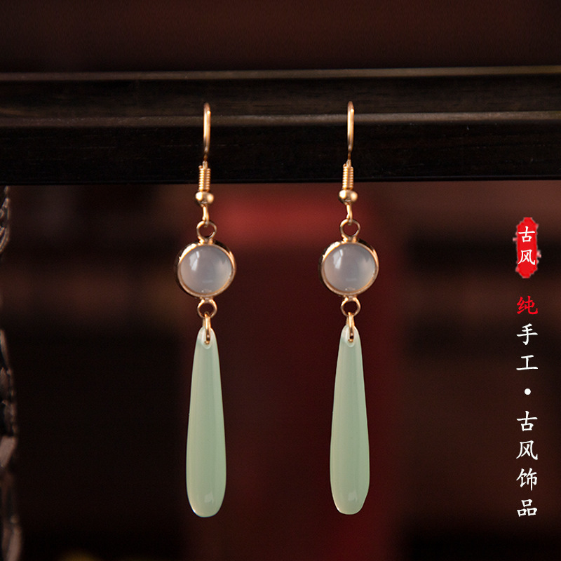 ثياب خيول صينية جديدة في البلاط الملكي Specification image