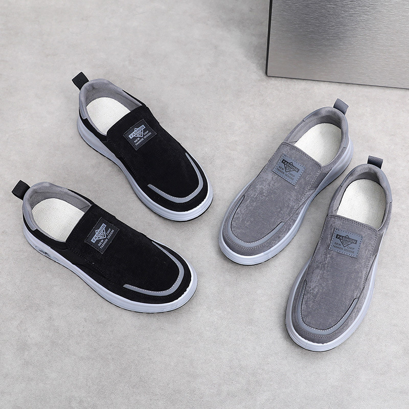 Men's Spring and Autumn new anti-slip sports shoes, durable thick-soled breathable cross-border shoes wholesale fashionable and casual men's shoes Application Scenario