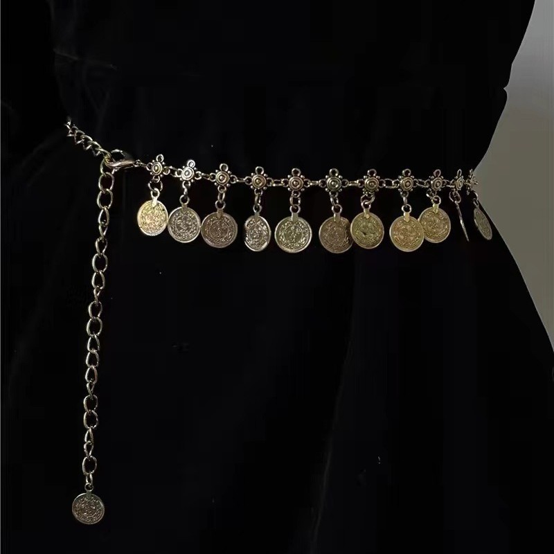 Y2K design sense metallic silver waist chain, a versatile and high-end accessory for women on Instagram, ethnic style dress, slimming belt Application Scenario