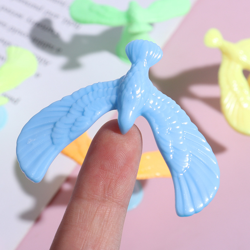 Nostalgic toys for the 80s generation: Balance bird, eagle, educational untoppleable figure, educational gravity bird, and small science and technology toys for children Specification image